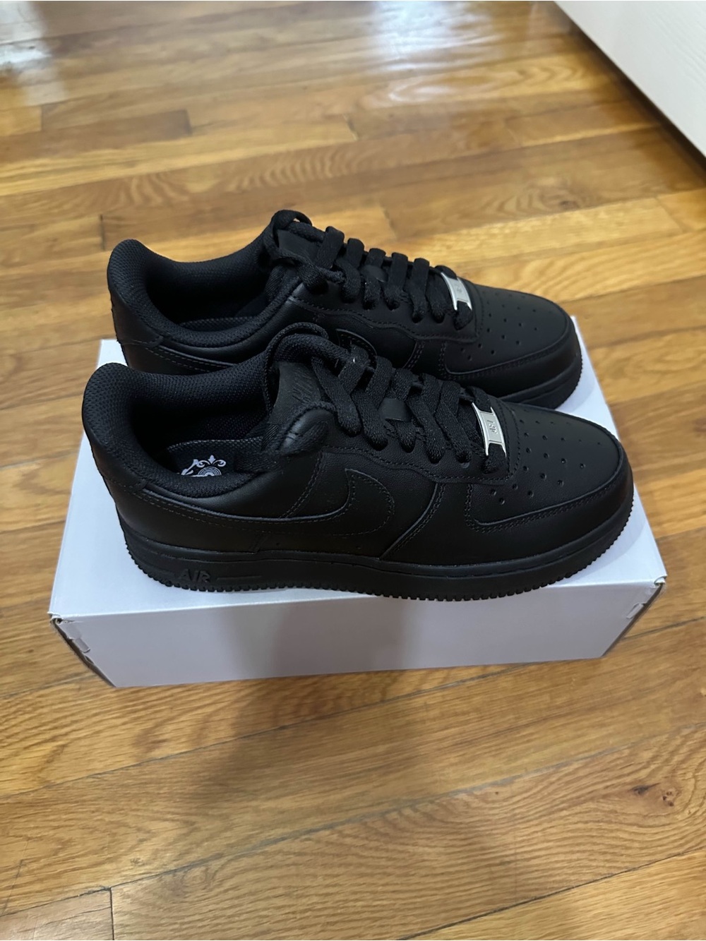 *New* Nike Air Force 1 low women black (DD8959-001) size 5.5W